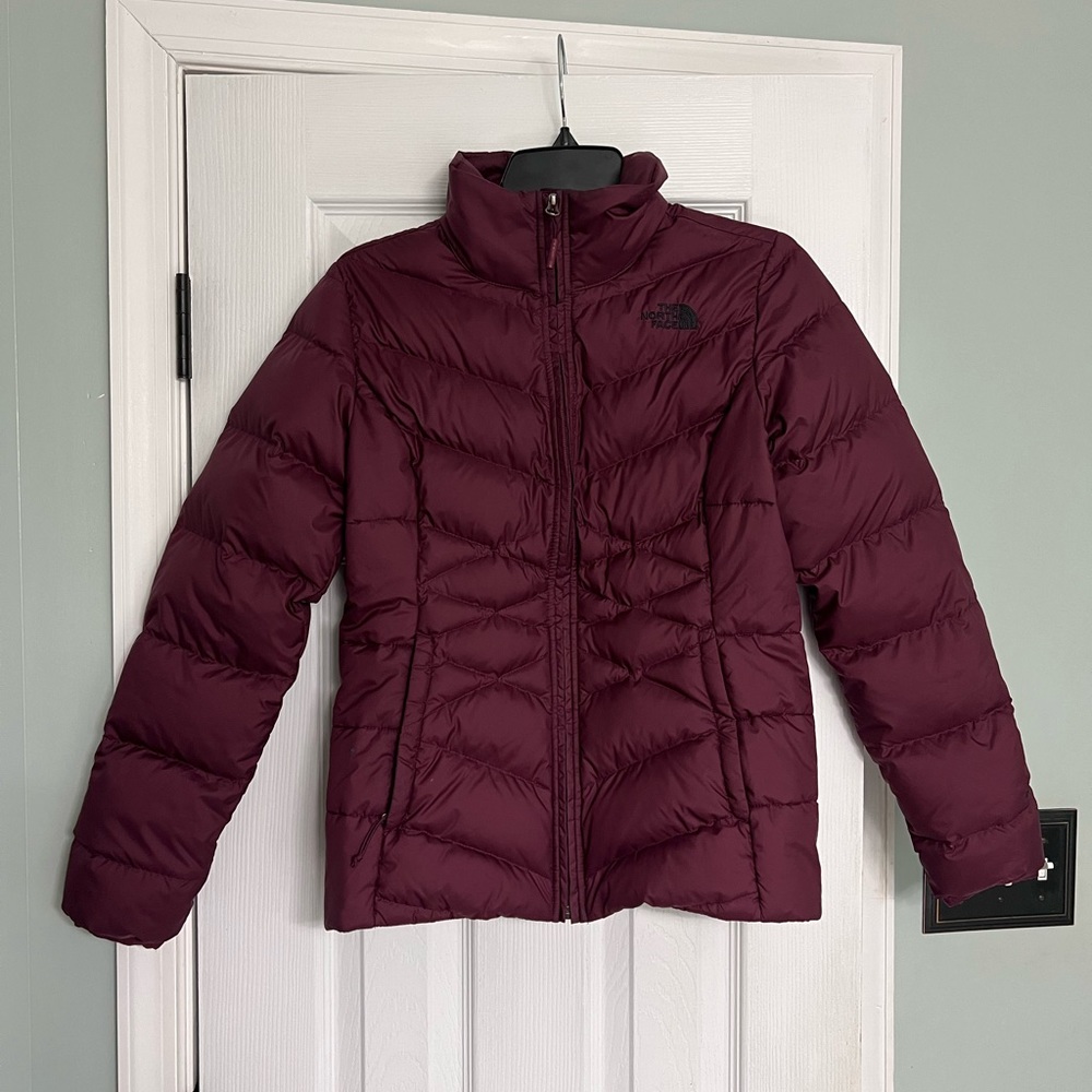 The North Face Women's 550 Puffer Jacket Polyester & Goose Down Burgundy S Small